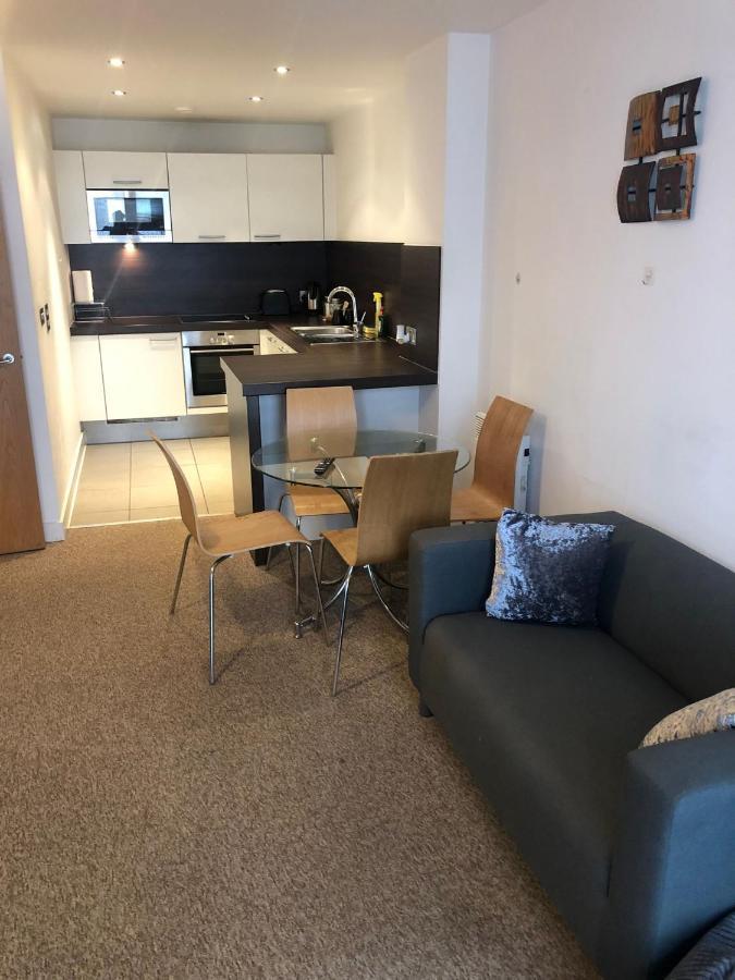 Lovely Serviced Apartment 2Min 2 City Center Manchester Esterno foto