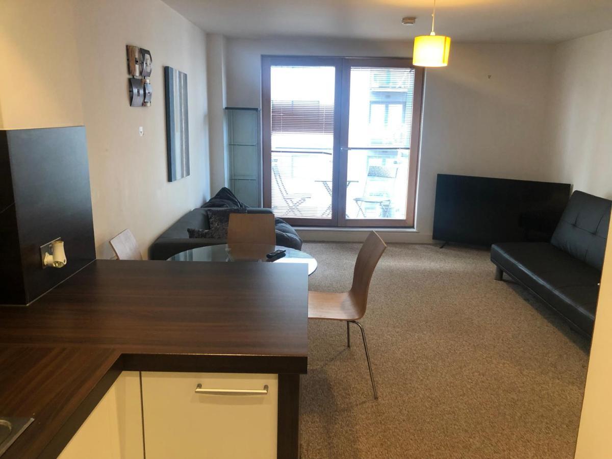Lovely Serviced Apartment 2Min 2 City Center Manchester Esterno foto